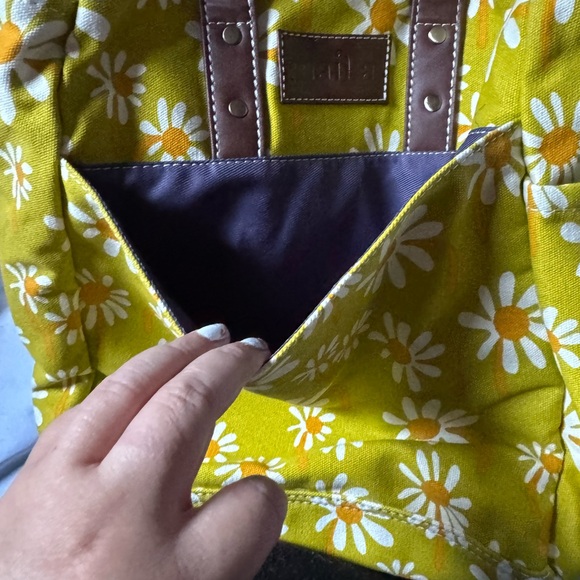 Maika Commuter Tote in Catalina Rare Print NWT - Picture 6 of 9